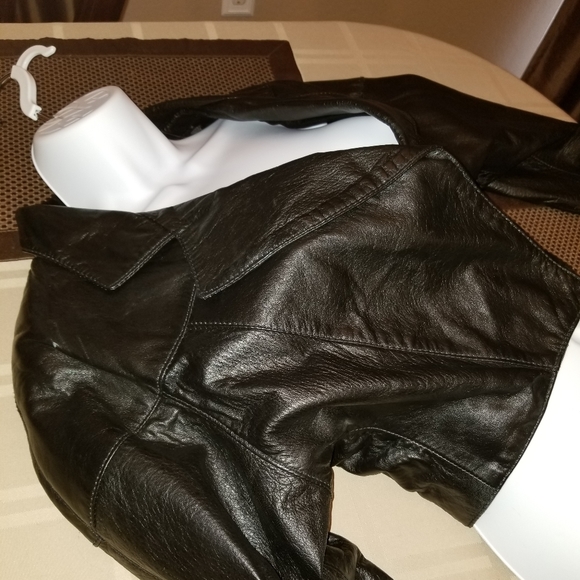 Leather jacket - Picture 2 of 11